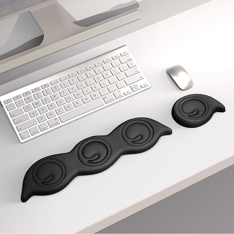 Gaming Keyboard And Mouse Set - Компьютерная клавиатура и подставка для мыши